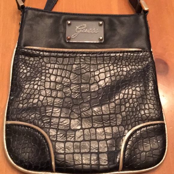 Guess Crossbody Purse.  Faux alligator/gold trim. - Picture 3 of 4